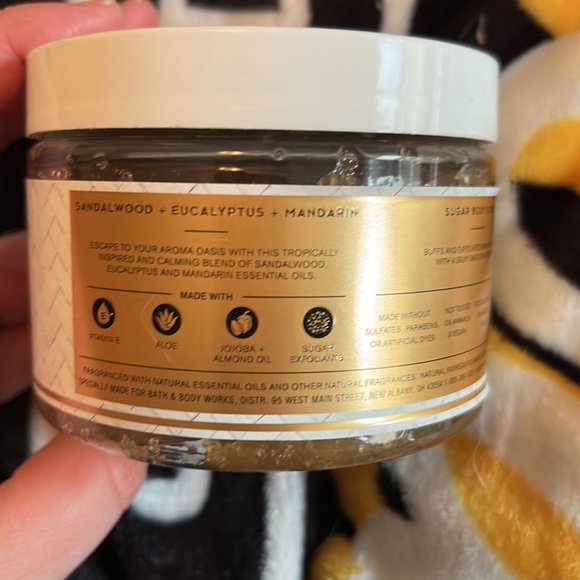 Brand new body scrub - Picture 4 of 4